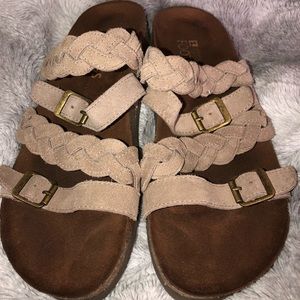 White Mountain Shoes - Tan braided sandals White Mountain Shoes - Tan braided sandals